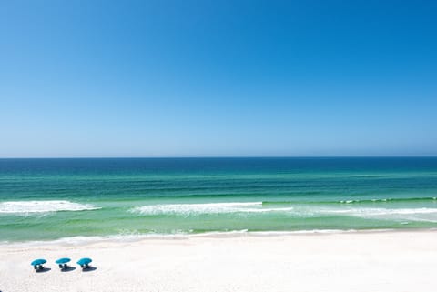 ‘Emerald Dreams’ Beach & Lakefront West PCB Condo Apartment in Sunnyside