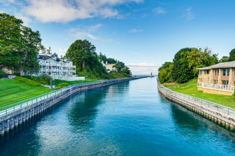 Walk to Dtwn: Charlevoix Condo w/ Fireplace Apartment in Charlevoix