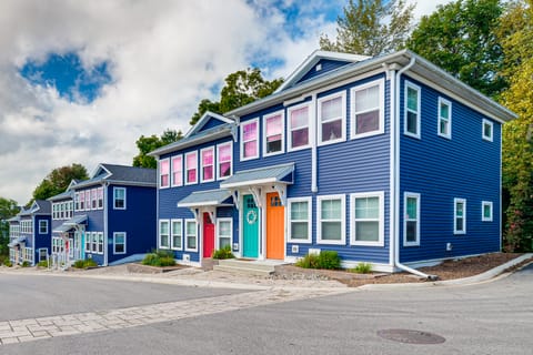 Walk to Dtwn: Charlevoix Condo w/ Fireplace Apartment in Charlevoix