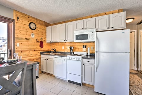 Granby Studio w/ Mtn Views Near Hiking + Skiing! Apartment in Granby