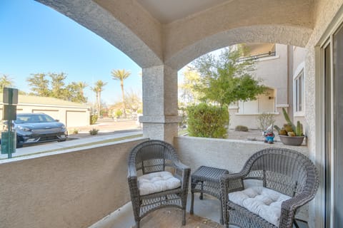 Walk to Papago Park! Snowbird Haven w/ Pool Access Apartment in Tempe