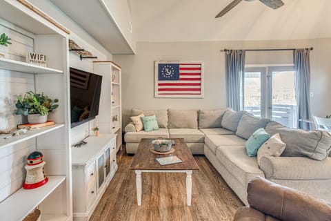 Gorgeous OIB Escape w/ Dock & Canal View! House in Ocean Isle Beach