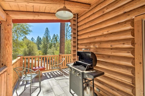 Walk to Pine Mountain Lake: Spacious Family Home! House in Groveland