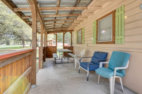 'Cabana Sol' Cabin: 4 Mi to Garner State Park House in Rio Grande