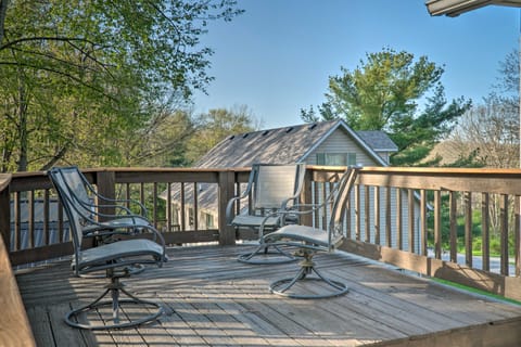 Hilltop Home Inside of Apple Valley! House in Ohio