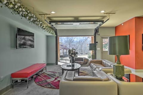 Chalet at Falling Water: Close to Bike Trails Cottage in Bella Vista