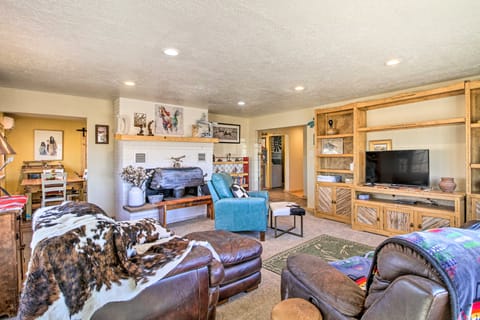 Stunning San Ysidro Homestead w/ Large Porch! House in New Mexico