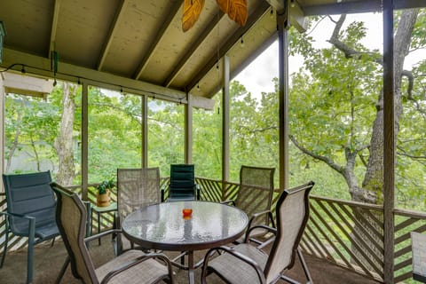 Hot Tub! Golfer's Oasis in Margaritaville Resort House in Lake of the Ozarks