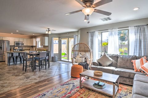 Avondale Oasis w/ Pool: 5 Mi to State Farm Stadium House in Avondale