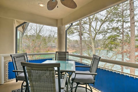 Lake Keowee Resort Condo: Waterfront Balcony Apartment in Lake Keowee