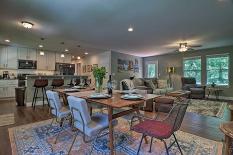 Smoky Mountains Leicester Home w/ Deck! House in Buncombe County