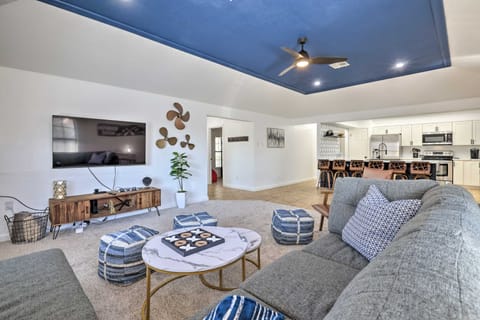 3 Mi to Dtwn! Riverfront Seguin Home w/ Sunroom House in Seguin