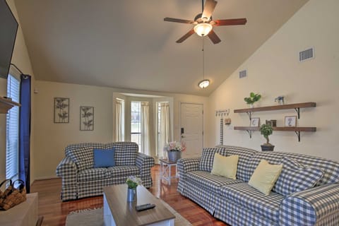 San Antonio Home w/ Pool & Hot Tub Near SeaWorld! House in San Antonio