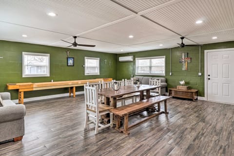 Welcoming Tow Home ~ 1 Mi to Lake Buchanan! House in Lake Buchanan