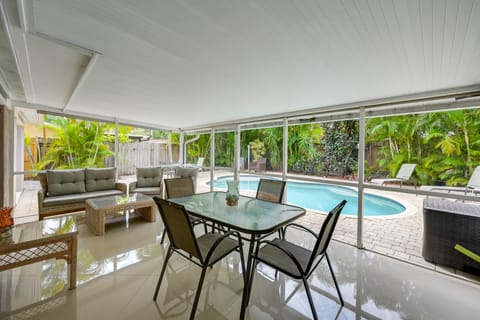 ‘Pelican Nest’, Tropical Naples Villa w/ Pool Villa in East Naples