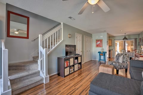 Charleston Townhome ~ 13 Mi to Sand & Surf! Apartment in Mount Pleasant