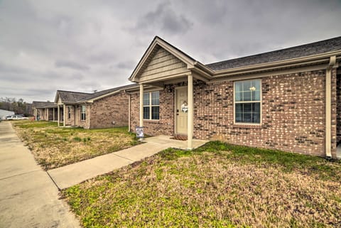 Quaint Family Home Near Downtown Murray & MSU Apartment in Tennessee