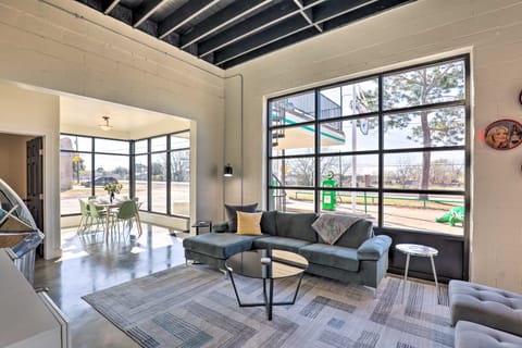 Unique Texas Home in Converted Gas Station! House in Texas