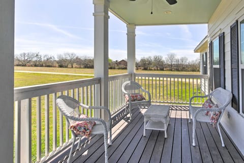 Spacious Texas Getaway w/ Fire Pit & Pond! House in Rio Grande