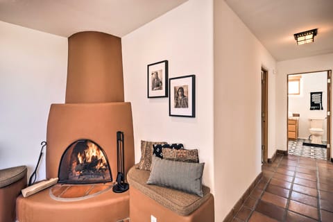 ‘Casa al Reves’ Pueblo-Style House with Views! House in Santa Fe
