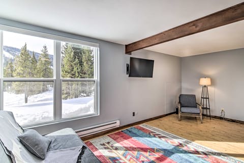 Prismatic Mountain Studio < 1 Mi to Big Sky Resort Apartment in Big Sky