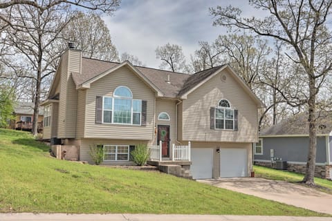 < 1 Mi to Marina: Family-Friendly Osage Beach Home House in Osage Beach