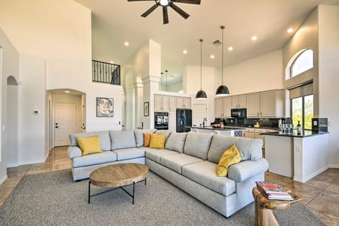 Spa, Putting Green! Family Haven in Fountain Hills House in Fountain Hills