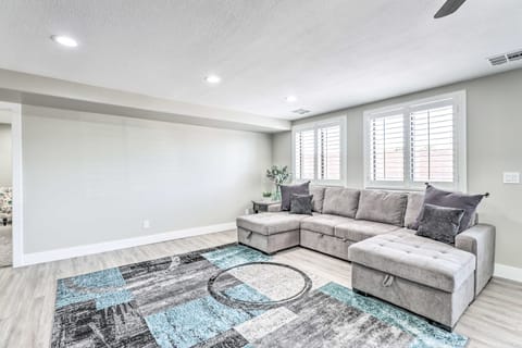 2 Mi to Dtwn Gilbert! Snowbird Escape w/ Pool Apartment in Gilbert