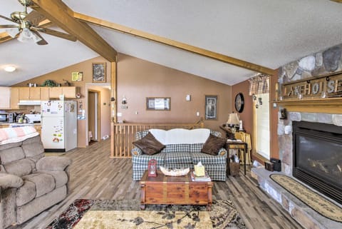 Waterfront Friendship Home w/ Private Pier! Cottage in Wisconsin