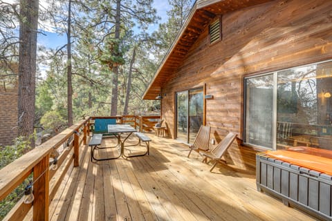 Idyllwild Cabin w/ Deck & Tahquitz Peak Views House in Idyllwild-Pine Cove