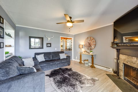 2 Mi to Skiing! Beech Mtn Condo w/ Resort Perks Apartment in Beech Mountain