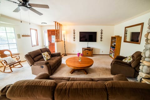 Deck & BBQ: Rustic Groveland Home! House in Groveland