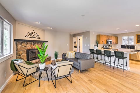 Scenic Conifer Getaway w/ Game Room & Hot Tub! House in Colorado