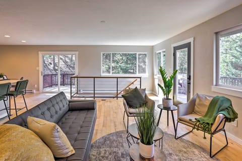 Scenic Conifer Getaway w/ Game Room & Hot Tub! House in Colorado