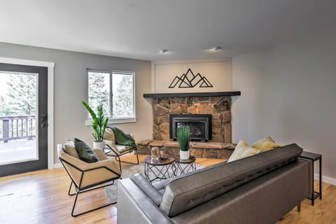 Scenic Conifer Getaway w/ Game Room & Hot Tub! House in Colorado