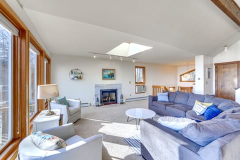 Private Beach & Deck: Spacious Lake Michigan Home House in Door County