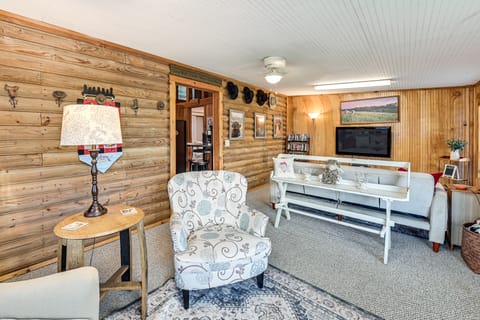 Cabin on Working Highland Cattle Farm in Kentucky House in Kentucky