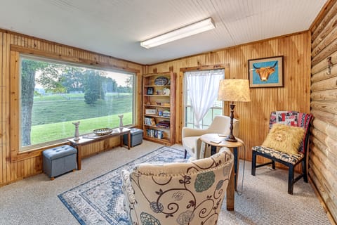 Cabin on Working Highland Cattle Farm in Kentucky House in Kentucky