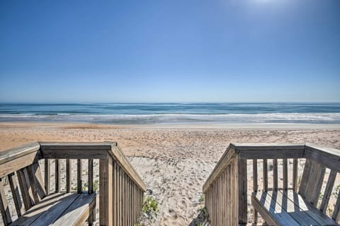 Oceanside Ormond Beach Condo, Steps to Shore! Apartment in Daytona Beach