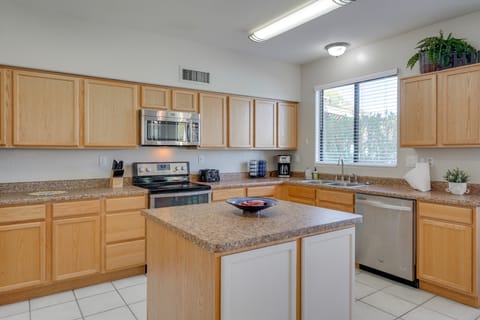 Hike, Bike, Bring Your Pets! Mtn-View Tucson Home House in Tortolita