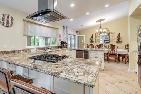 Outdoor Kitchen & Patio! Central Valley Hacienda House in Sierra Nevada