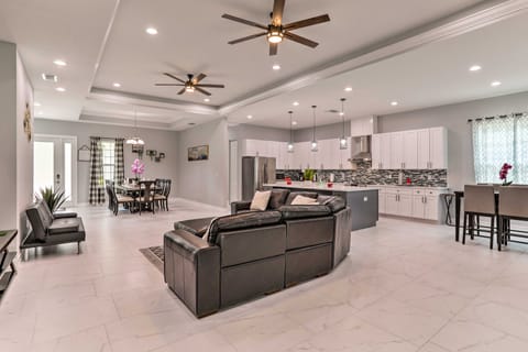 St Pete Escape w/ Patio & Yard: 6 Mi to Beach House in St Petersburg