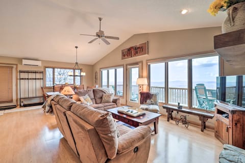 Deck + Million Dollar Views: Beech Mountain Cabin House in Beech Mountain