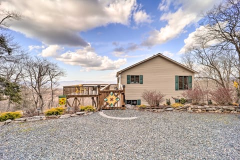 Deck + Million Dollar Views: Beech Mountain Cabin House in Beech Mountain