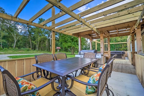 'Take 5' Retreat w/ Hot Tub: Relax, Rest, Refresh! House in Ohio