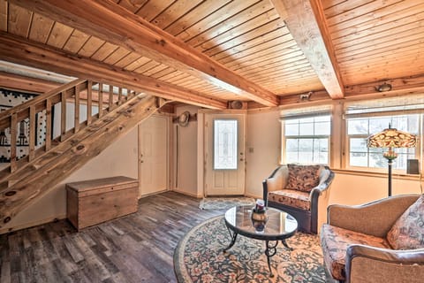 4-Season Mountain Escape with Breathtaking View! House in Colorado