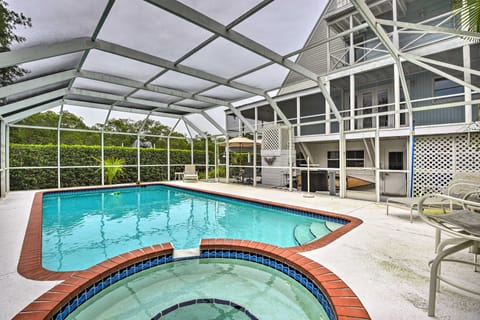 Longboat Key Cottage: Extended Stays Welcome! Cottage in Longboat Key