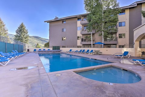Upscale Avon Condo w/ Balcony & Mountain View! Apartment in Avon