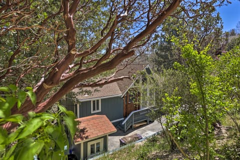 Stunning Lake Arrowhead Cabin w/ Lake Views! House in Lake Arrowhead