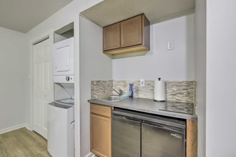Riverdale Studio ~ 18 Mi to Downtown Atlanta! Apartment in Riverdale